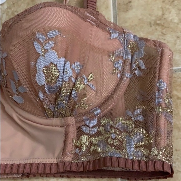 Spectacular balconette bra 34B - Picture 2 of 3